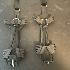 Ice cleats, men’s 9-10, with reflectors